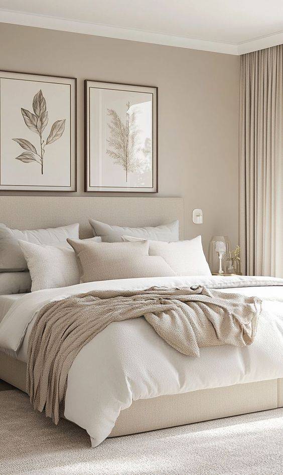 Dormitorio en tonos neutros cálidos